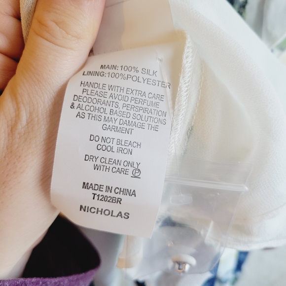 NICHOLAS Blue Rose Cold Shoulder Floral Silk Blouse NWT Size 4 - Picture 15 of 16